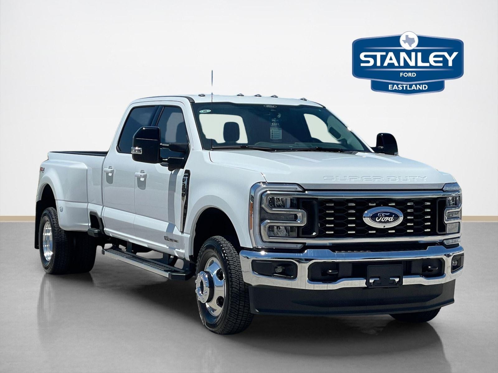2026 Ford Super Duty F-350 DRW LARIAT