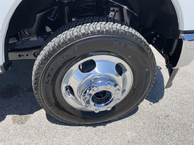 2026 Ford Super Duty F-350 DRW LARIAT