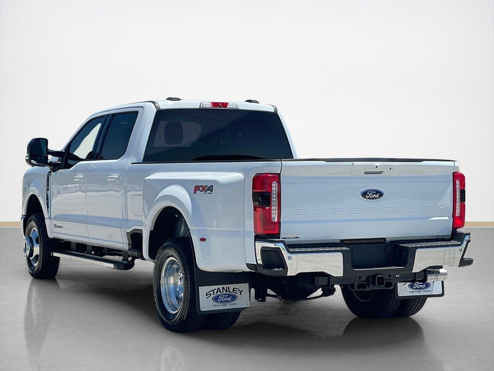 2026 Ford Super Duty F-350 DRW LARIAT