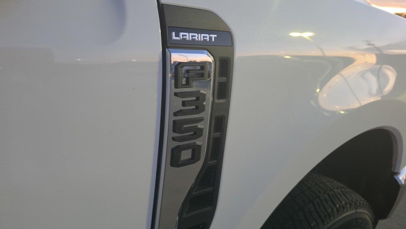 2026 Ford Super Duty F-350 DRW LARIAT