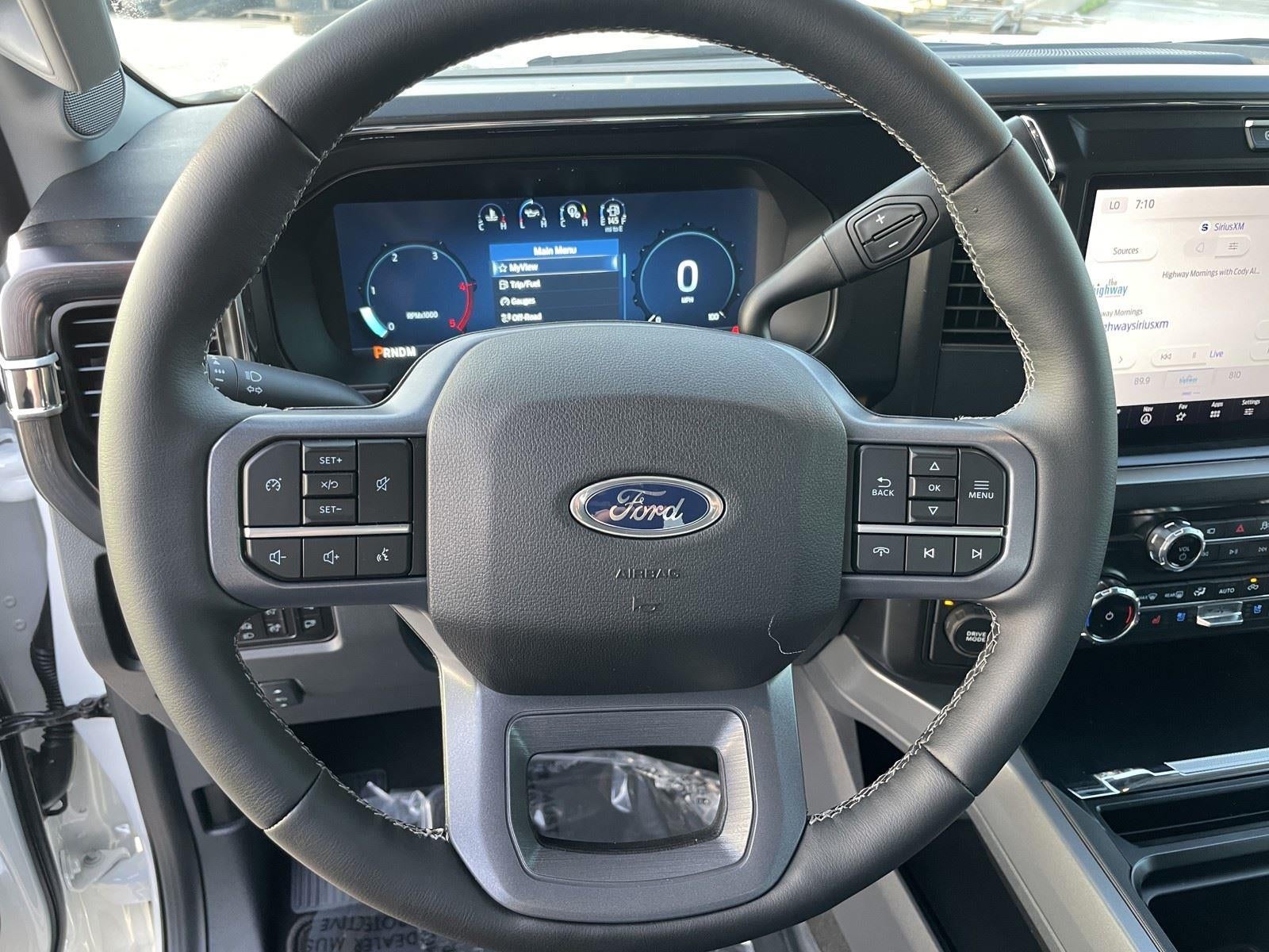 2026 Ford Super Duty F-350 DRW LARIAT