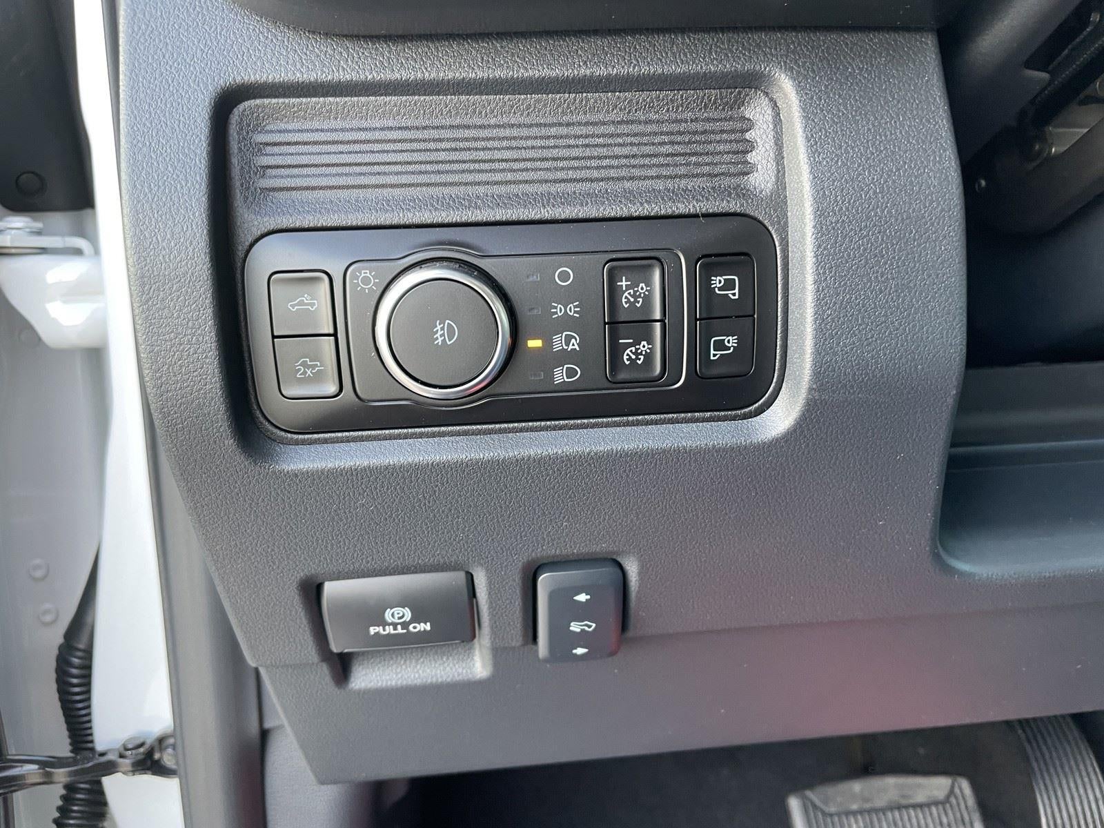 2026 Ford Super Duty F-350 DRW LARIAT