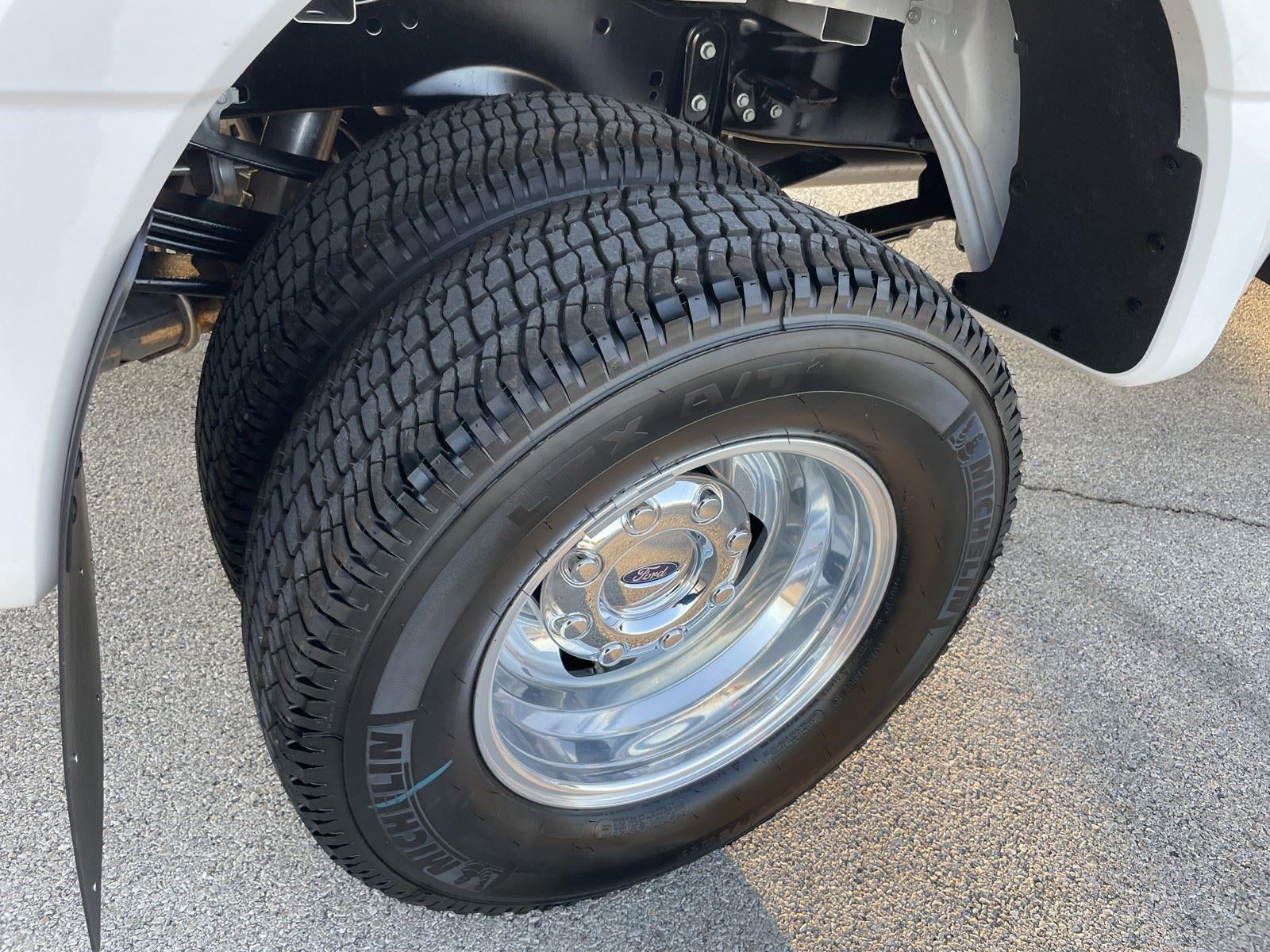 2026 Ford Super Duty F-350 DRW LARIAT