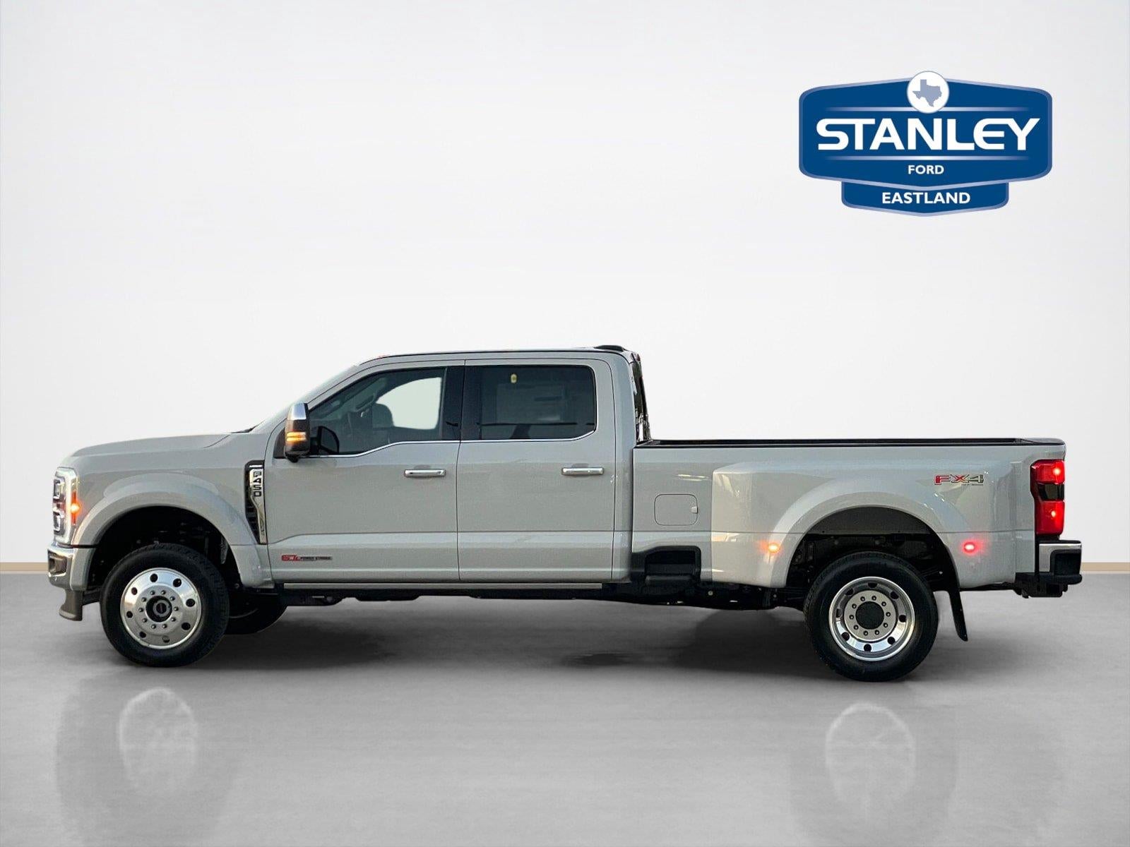 2026 Ford Super Duty F-450 Drw LARIAT
