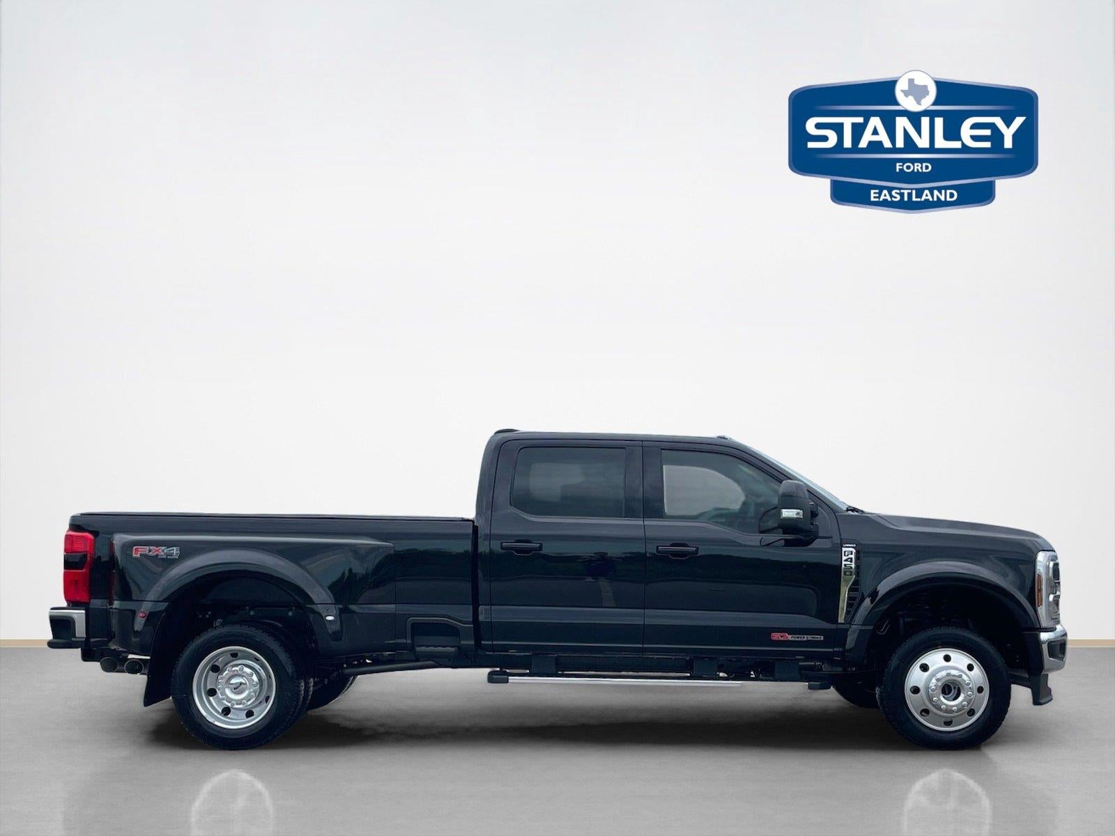2027 Ford Super Duty F-450 DRW LARIAT