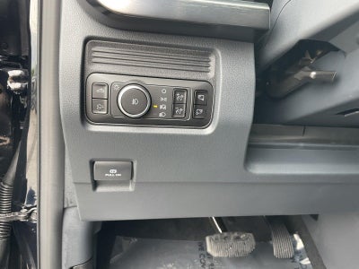 2027 Ford Super Duty F-450 DRW LARIAT
