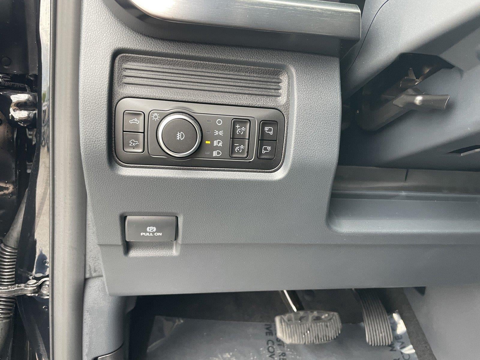 2027 Ford Super Duty F-450 DRW LARIAT