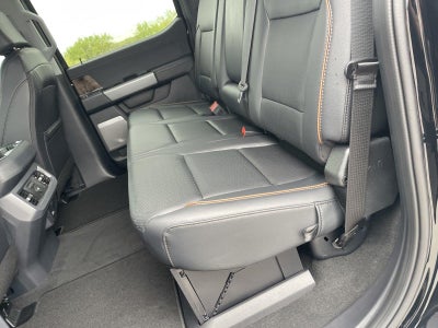 2027 Ford Super Duty F-450 DRW LARIAT
