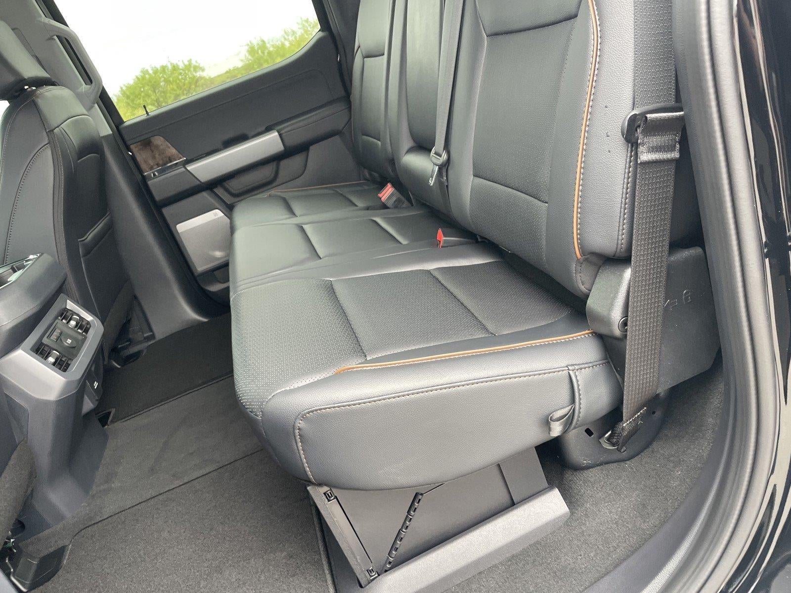 2027 Ford Super Duty F-450 DRW LARIAT