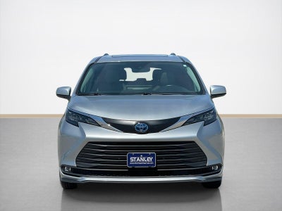 2025 Toyota Sienna XLE