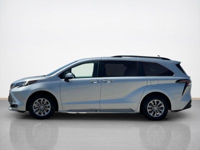 2025 Toyota Sienna XLE
